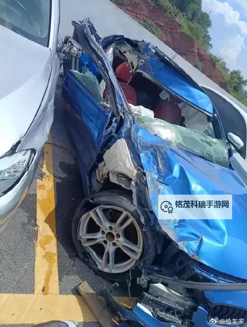 在车里被撞了八次高：一个不可思议的经历分享图1