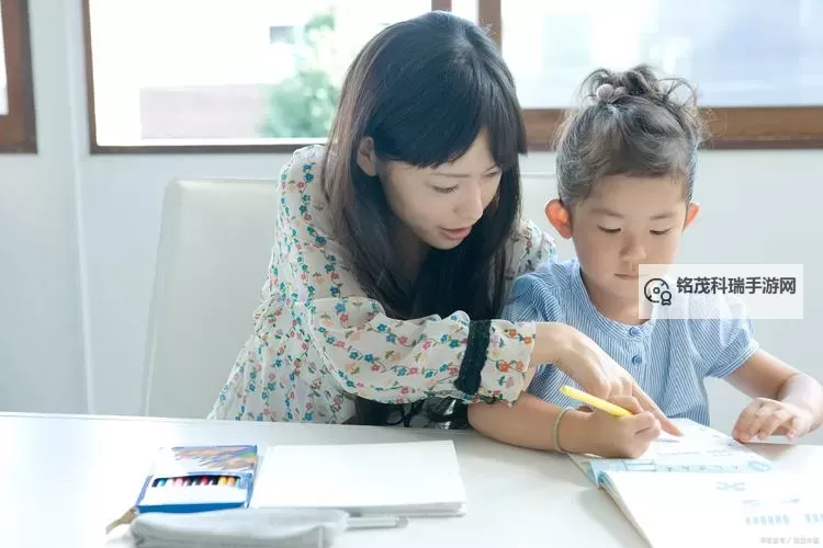 奇趣一刻：坐在老师的叽叭上写作业的趣味体验图2