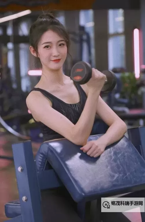 尤物蜜雪儿：甜美与魅力的完美演绎图1