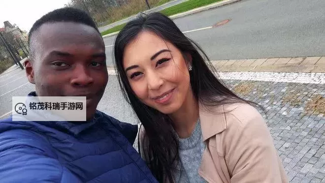 黑人在亚洲在线观看：多元文化交融的精彩呈现图1