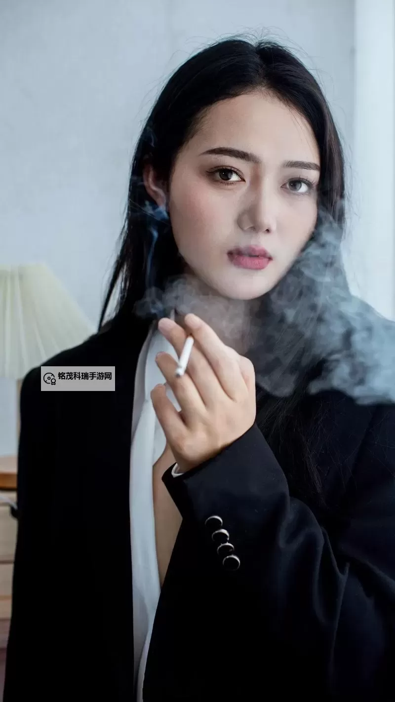 诱人小娇妻：甜蜜宠爱中的心动瞬间图1