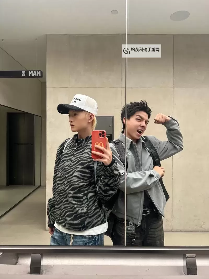 GAYsexChina：浪小辉引领中国GAY文化新潮流图1