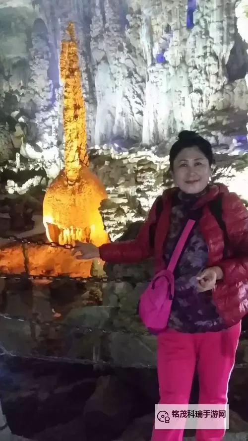 探索岳的肥洞越紧越深：神秘深处的秘密探秘图1