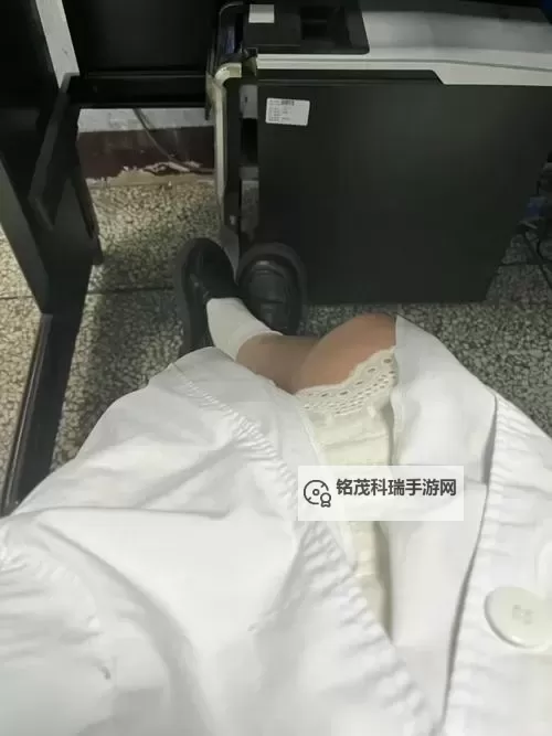 转过去腿趴好准备打直肠针：护理流程与注意事项图1