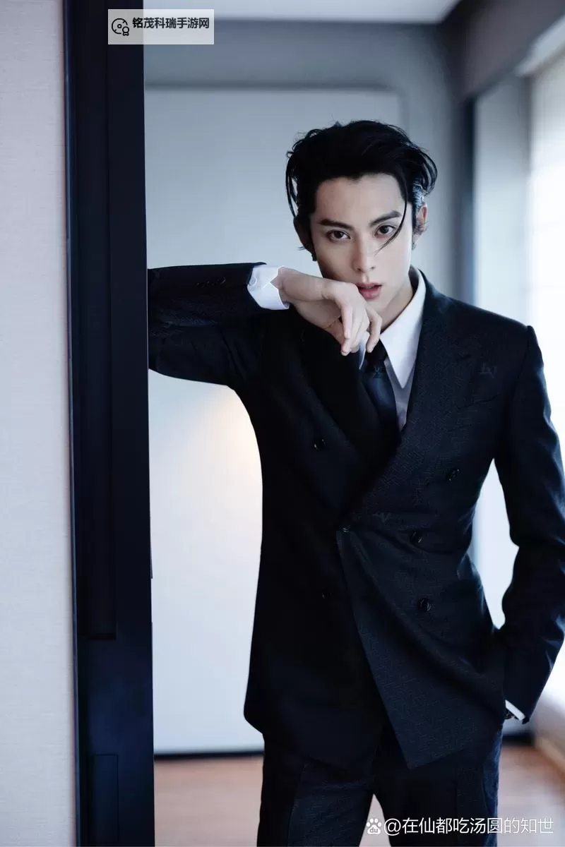 坐在总裁的木棒上写作业：意外的温馨时刻图1