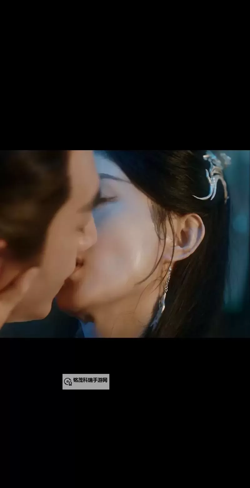 【甜蜜逐梦】真爱找麻烦吻戏引爆全场 温馨瞬间感动无数粉丝图1