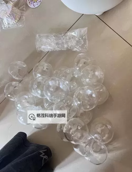 日皮看见皮和球的奇遇记图1